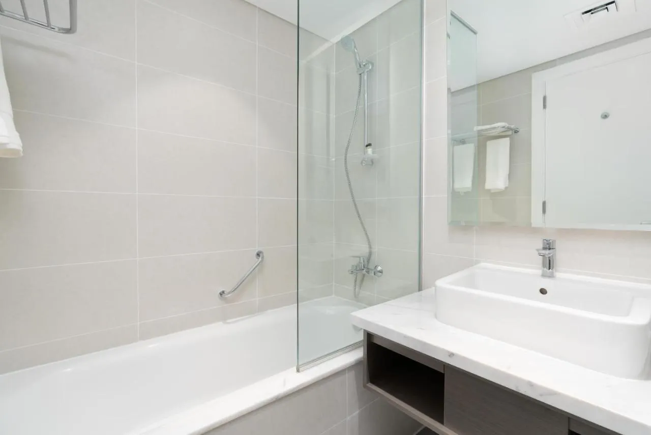 White Sage - Condo With Incredible Canal And Burj Khalifa Views Dubai Apartment